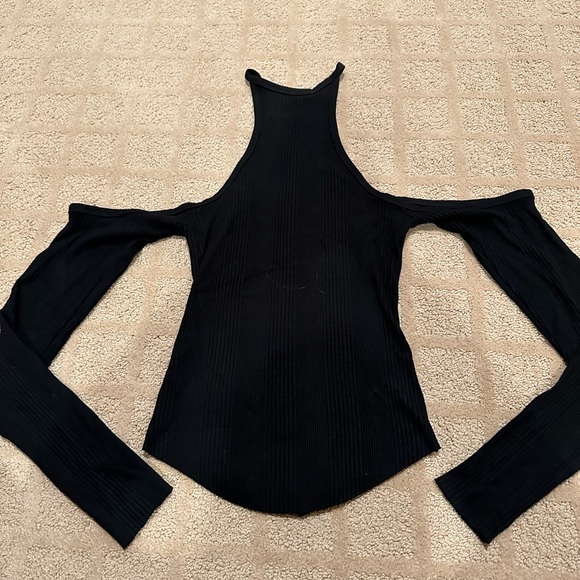 THE RANGE top - Picture 2 of 4